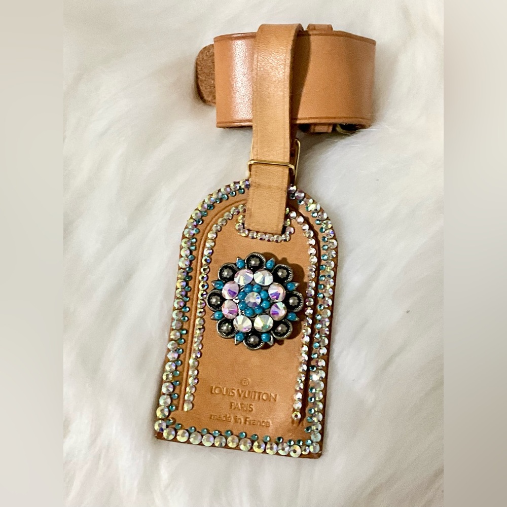 Louis Vuitton Luggage Travel Tag Embellished with crystals and Concho - Picture 2 of 3